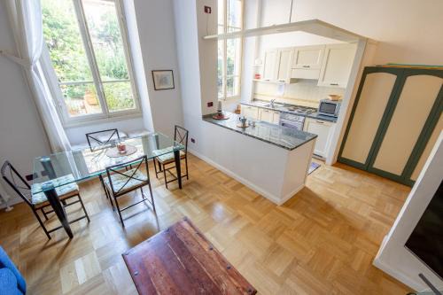 Sant' Ambrogio Apartment | Colonna Apartment