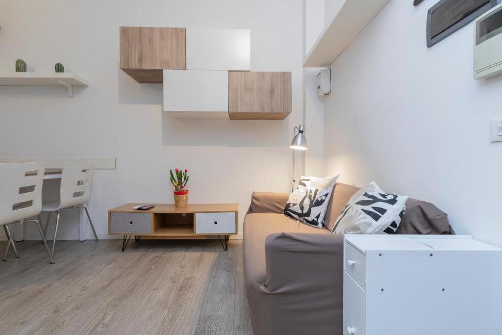 Porta Romana Apartment | Comfortable two-room apartment Porta Romana M3