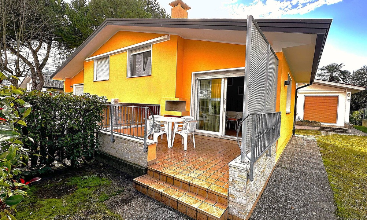 Bibione Villa | Comfy villa in central location