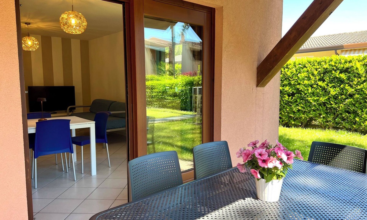 Lignano Pineta Villa | Comfy villa with pool