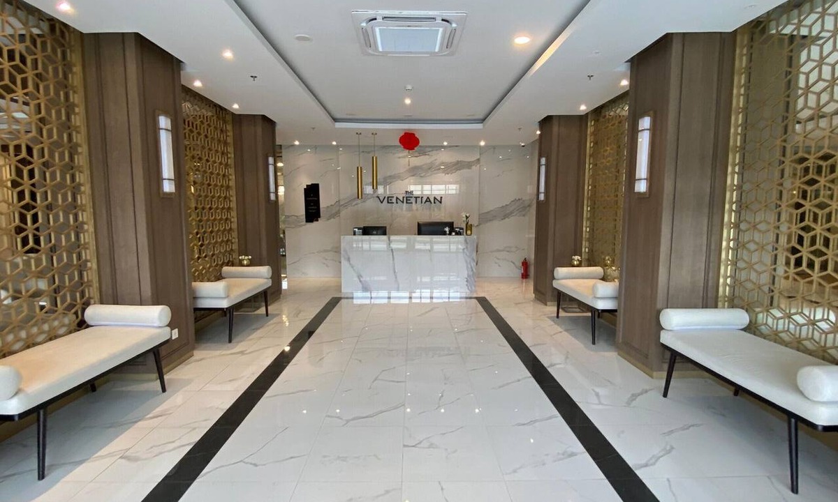 Tangerang Apartment | Convenient 3Br Loft With Modern Style At Kingland Avenue Apartment