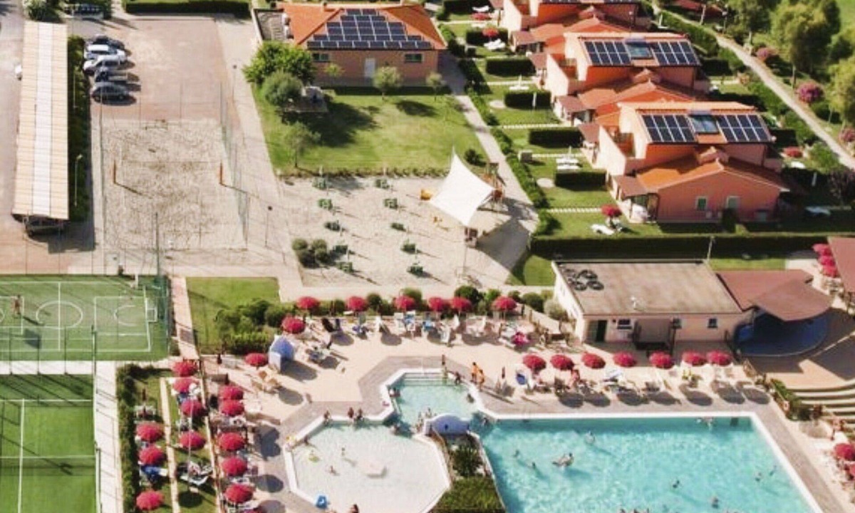 Vada Apartment | Cosy apartment for 6 guests with pool, A/C, WIFI, TV and patio