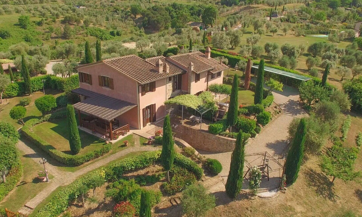 Montaione House | Country House/Farm House in Montaione with 6 bedrooms sleeps 14