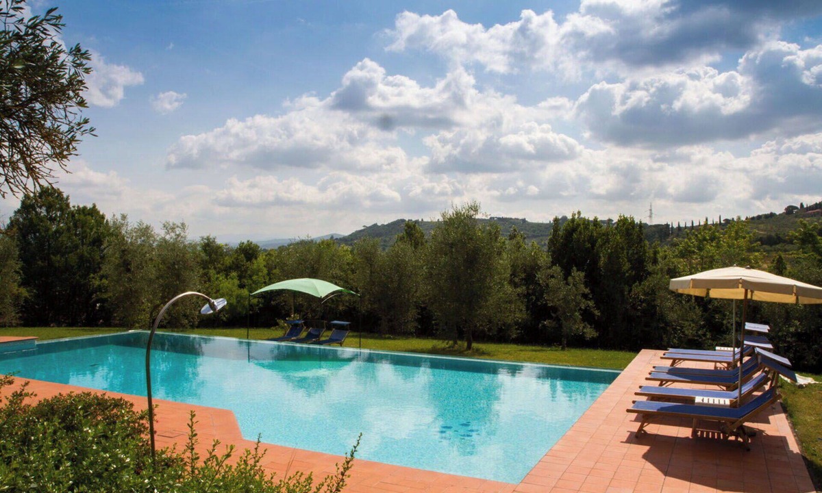 Pozzolatico House | Country Resort in Impruneta with 2 bedrooms sleeps 6