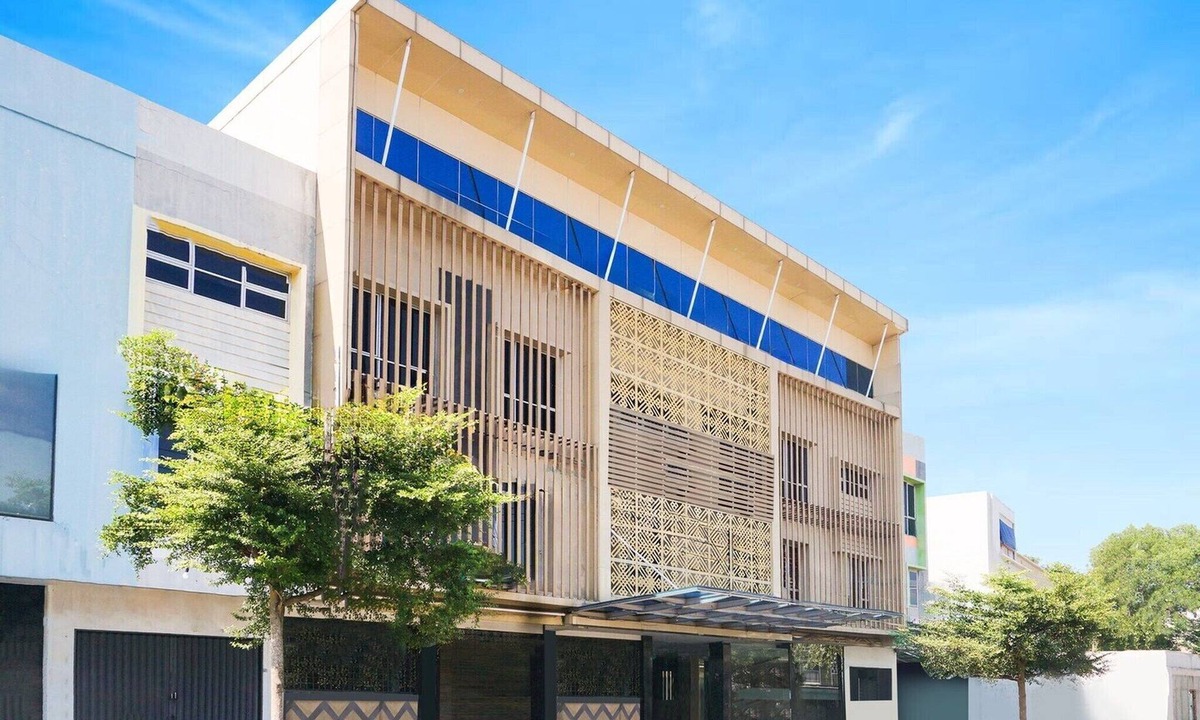 Palembang House | Cozy Double Escape W/Free WiFi and Parking