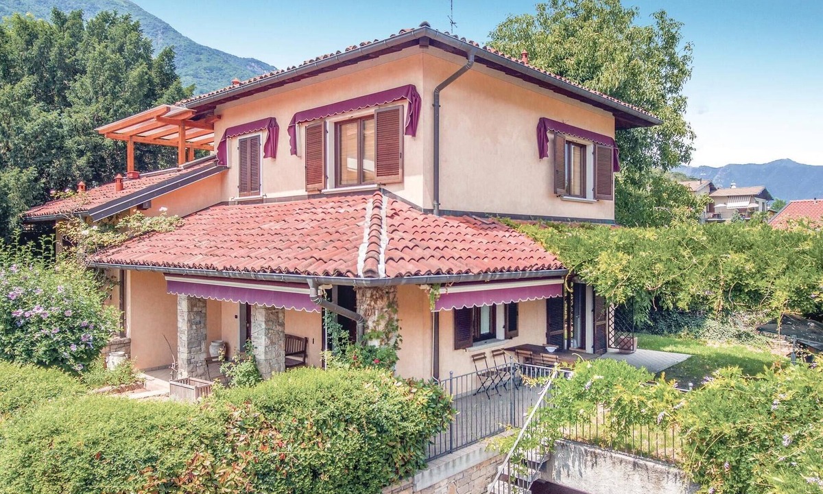 Gabbio-Cereda-Ramate House | Cozy home in Casale Corte Cerro VB with WiFi