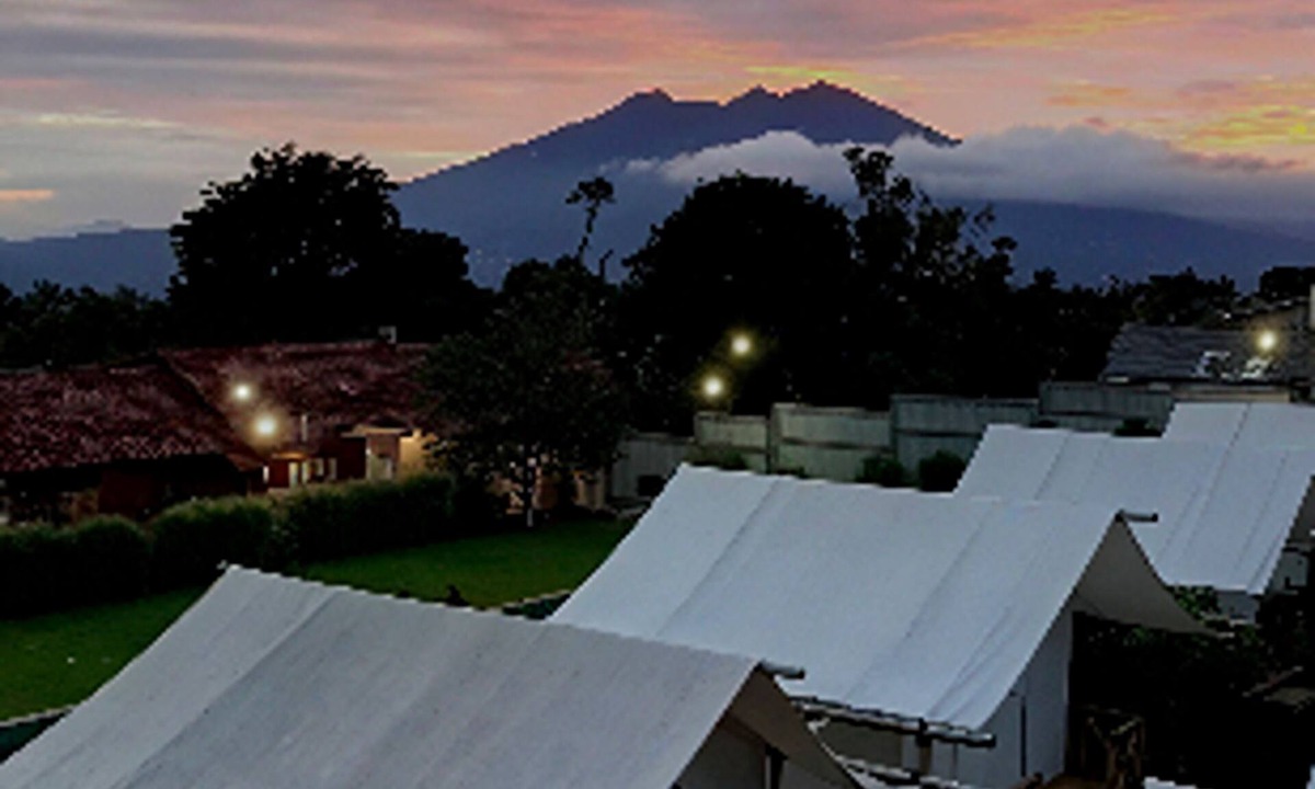 Jambu Luwuk Villa | D'Royale Tapos Resort Bogor