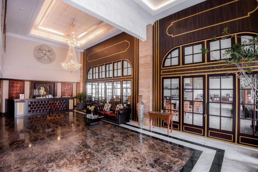 Central Yogyakarta Hotel | D'Senopati Malioboro Grand Hotel