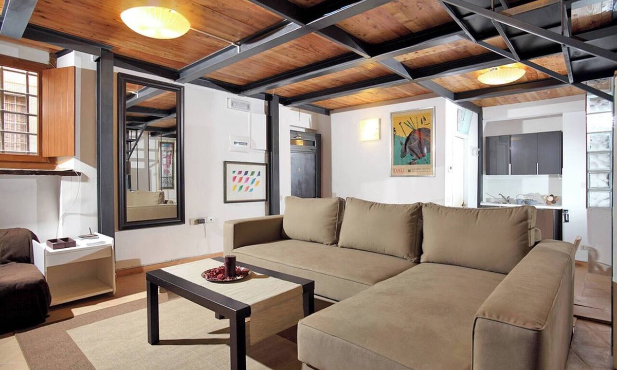 Rione V Ponte Apartment | Dalí, charming and modern ground floor loft
