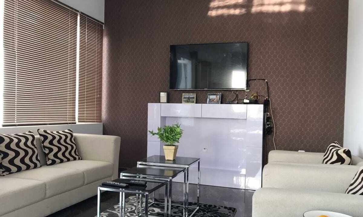 Bandung Villa | De Villa Atas Bukit by HouseinBandung