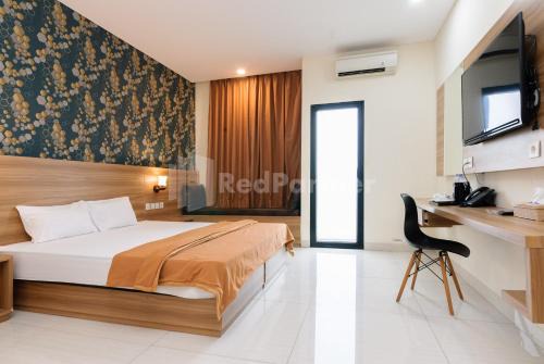 Karang Bolong Hotel | Deluma Hotel Syariah RedPartner