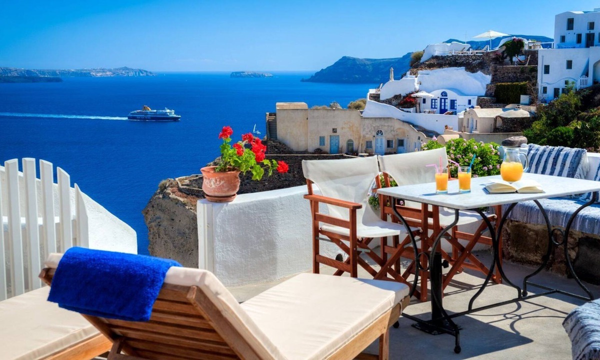 Oia Villa | Deluxe Santorini Villa | Villa Family | 2 Bedroom | Wonderful Sea Views | Oia