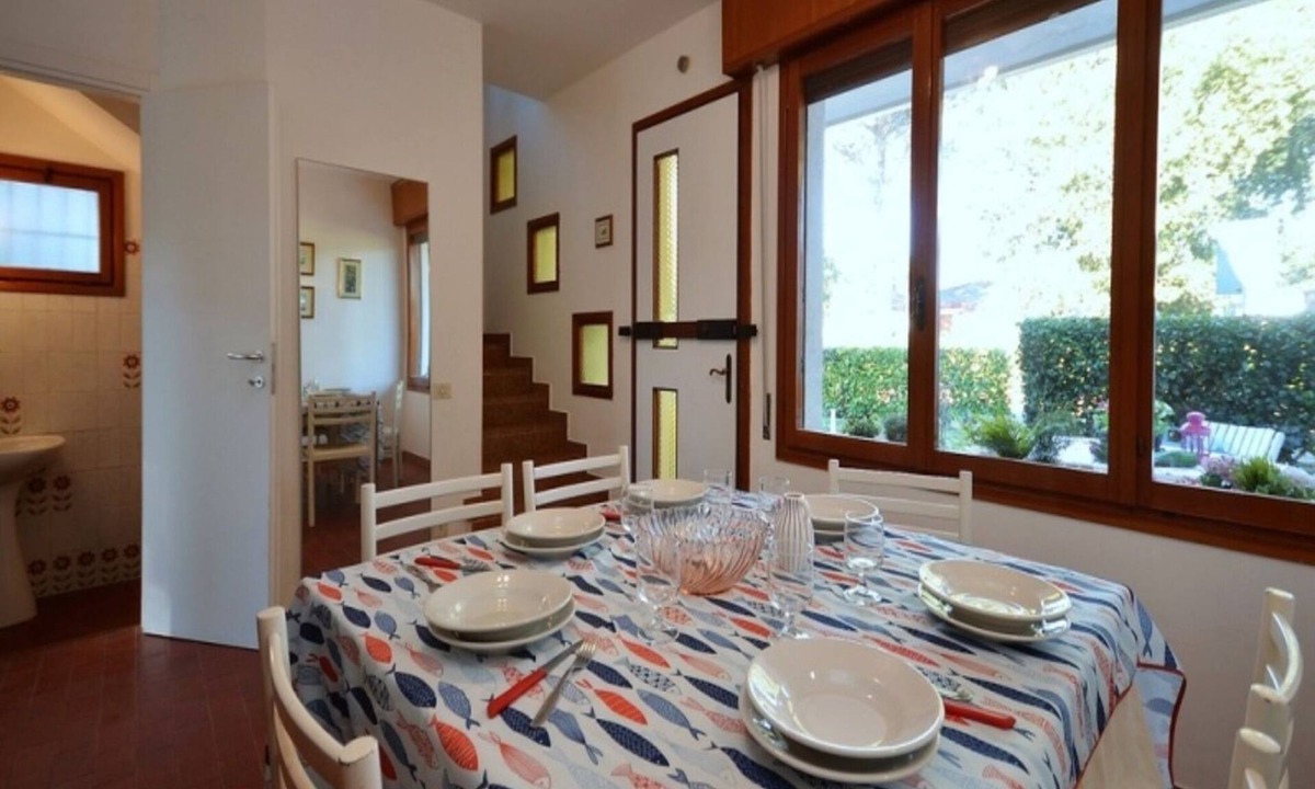 Bibione Lido dei Pini Villa | Detached villa with beautiful garden