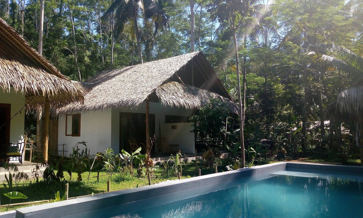 Batu Karas House | Double family bungalow at Batukaras
