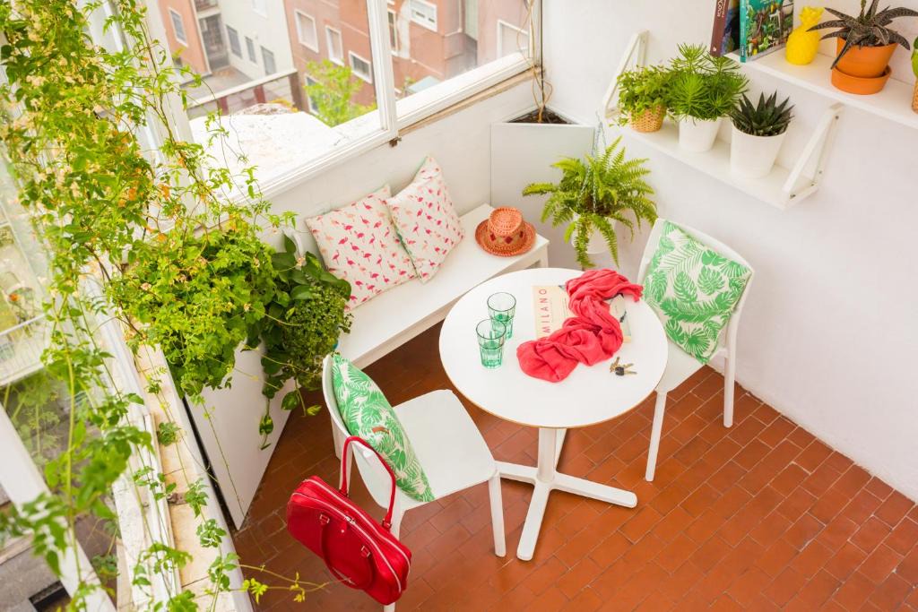 Centro Storico Apartment | Duomo Views, Light, Jungle-inspired Studio with Terrace