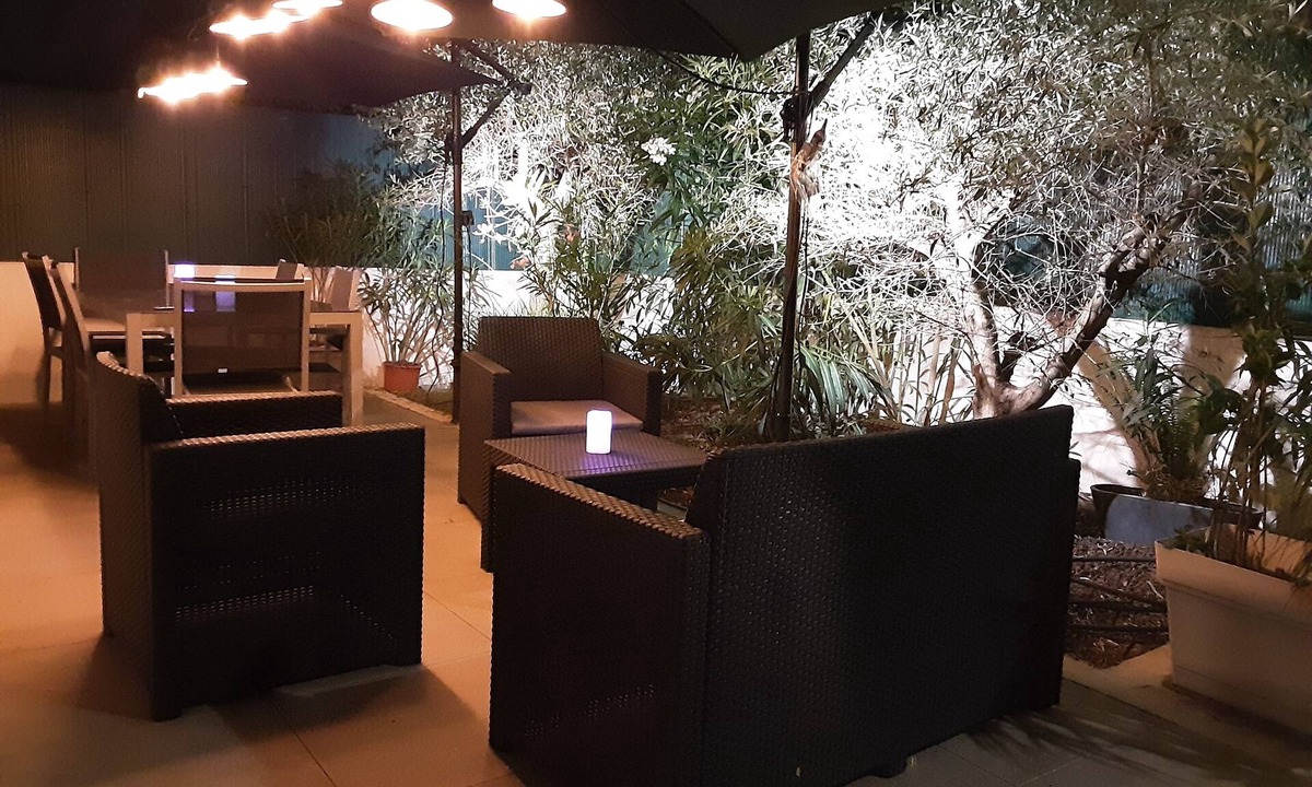 Juan-les-Pins House | Duplex garden terrace in the heart of Juan-les-Pins. 6/8 people.