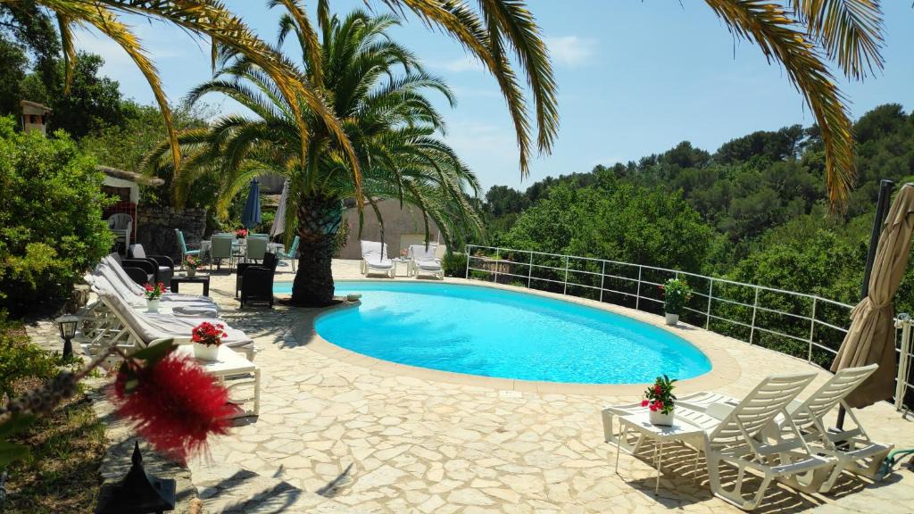 Roquefort-les-Pins Villa | Eden Roc Villa near Cannes, Swimmingpool Sauna & Quiet