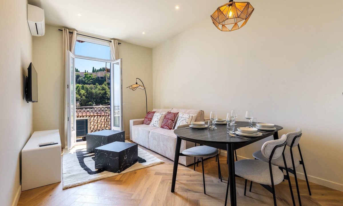 Beausoleil Apartment | Elegant 2-room apartment with sea view on the outskirts of Monaco