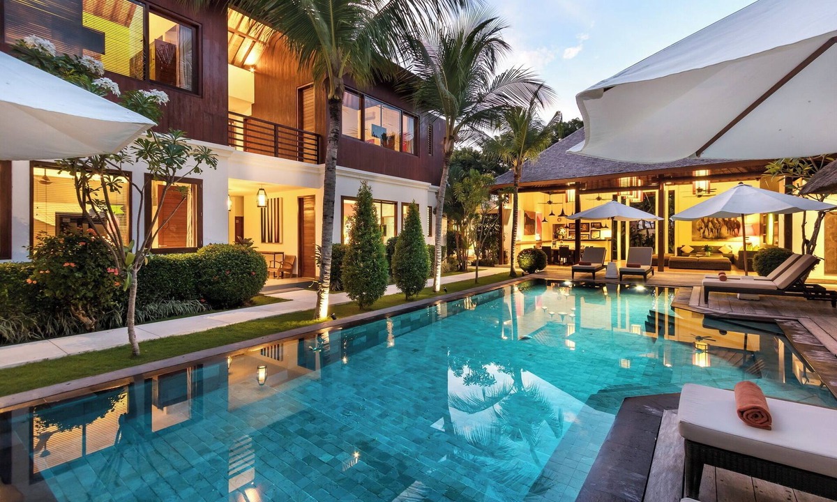 Drupadi Villa | Elegant, 6BR Private Pool Villa w/Bunk in Seminyak