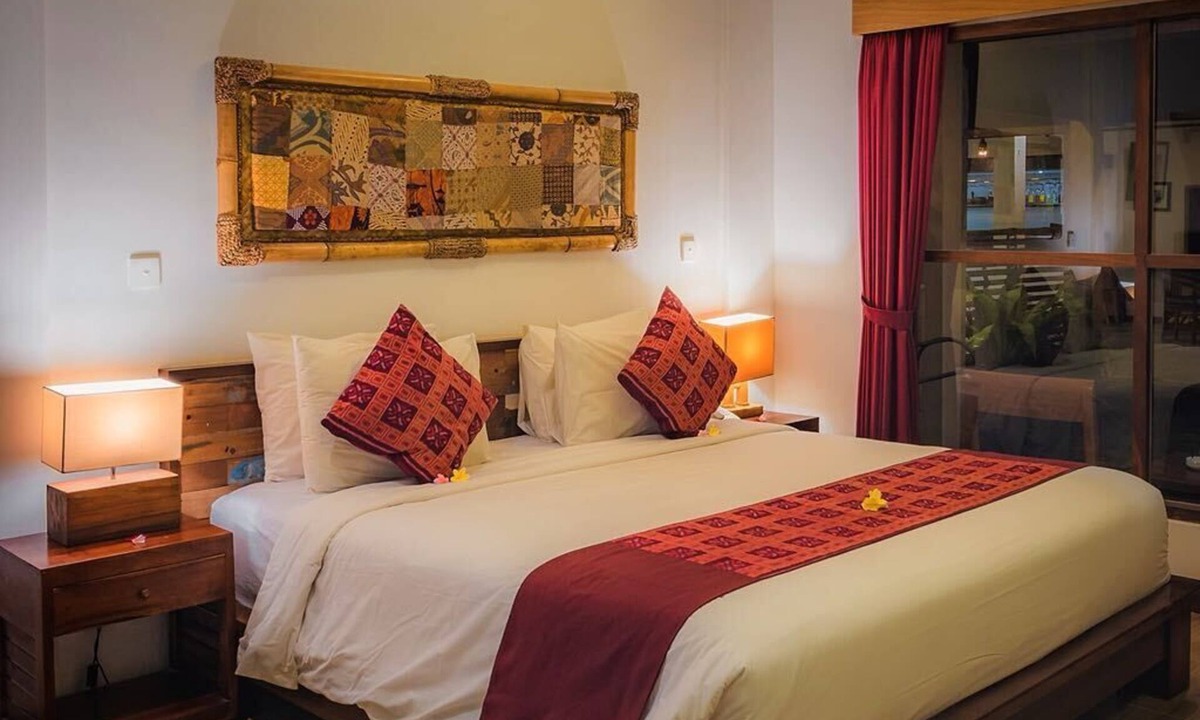 Melayang Resort | Elegant minimalist room for 2 people near Ubud shared infinity-edge swimmingpool