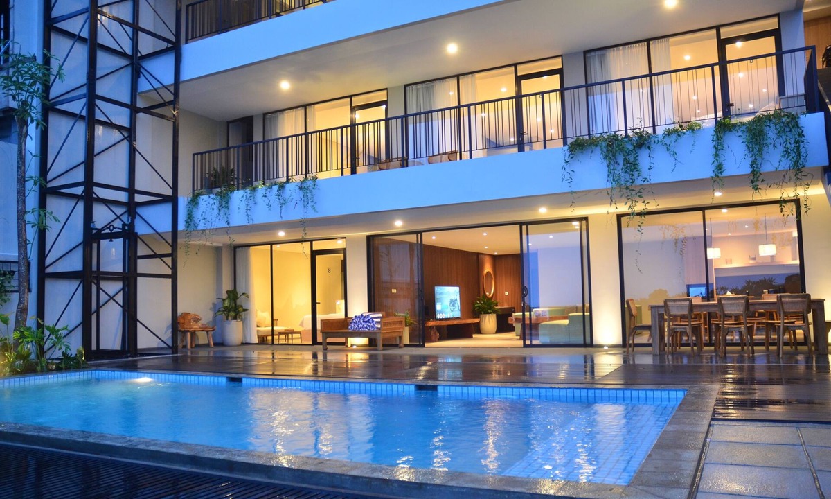 Bandung Villa | Emerald hill 12 BR karaoke heated pool