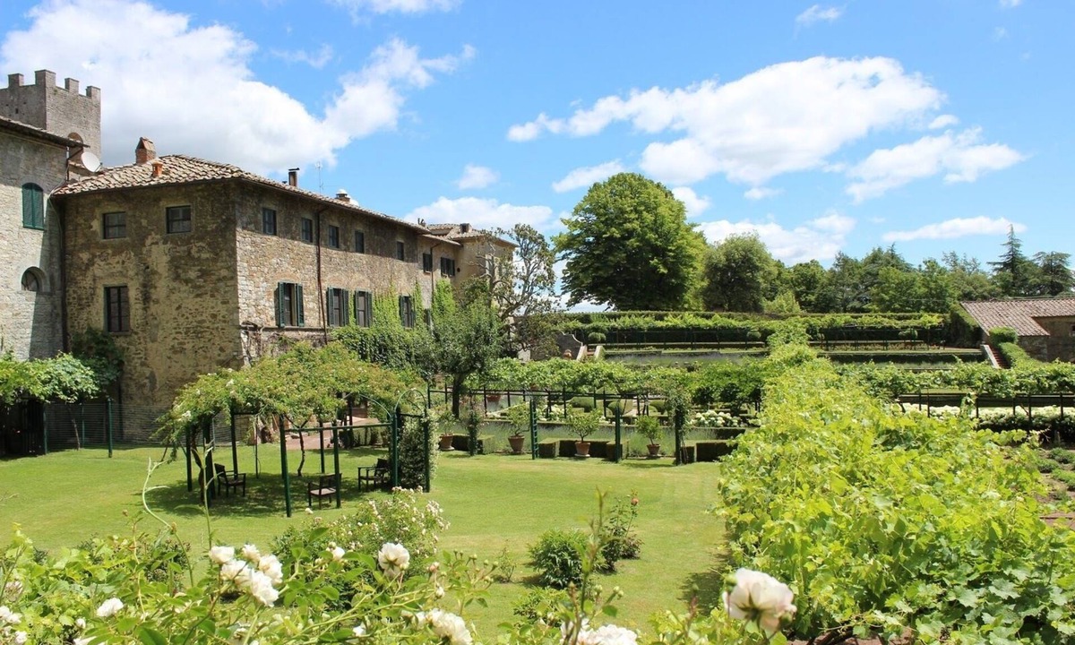 Badia Coltibuono Apartment | Eremo Granaio In Gaiole in Chianti, Tuscany
