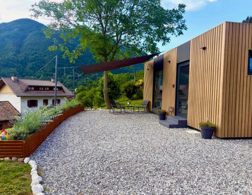Casteons House | Everest Experience