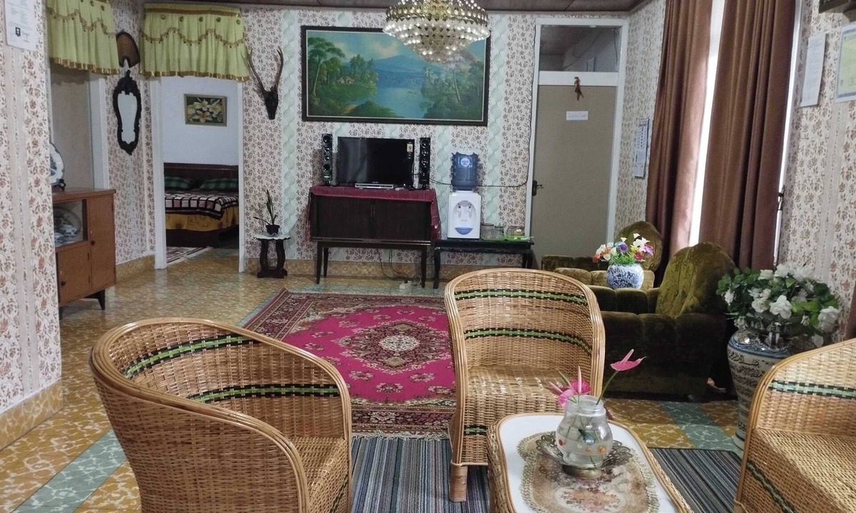 Bukittinggi Hotel | EXPRESS O 92070 Mando Homestay Syariah Near KANTOR LURAH Bukik Apik Puhun