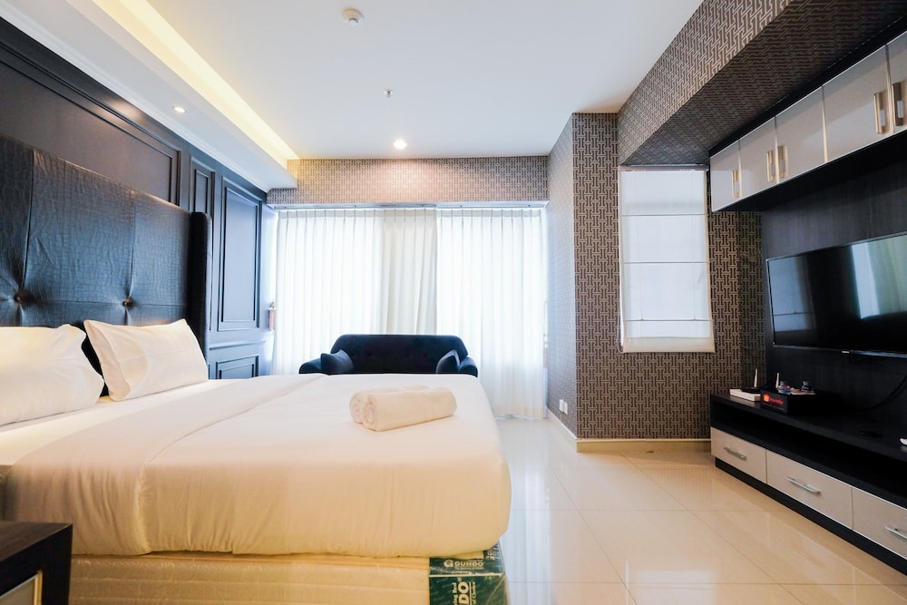 Bekasi Barat Hotel | Fabulous Studio Grand Kamala Lagoon Apartment