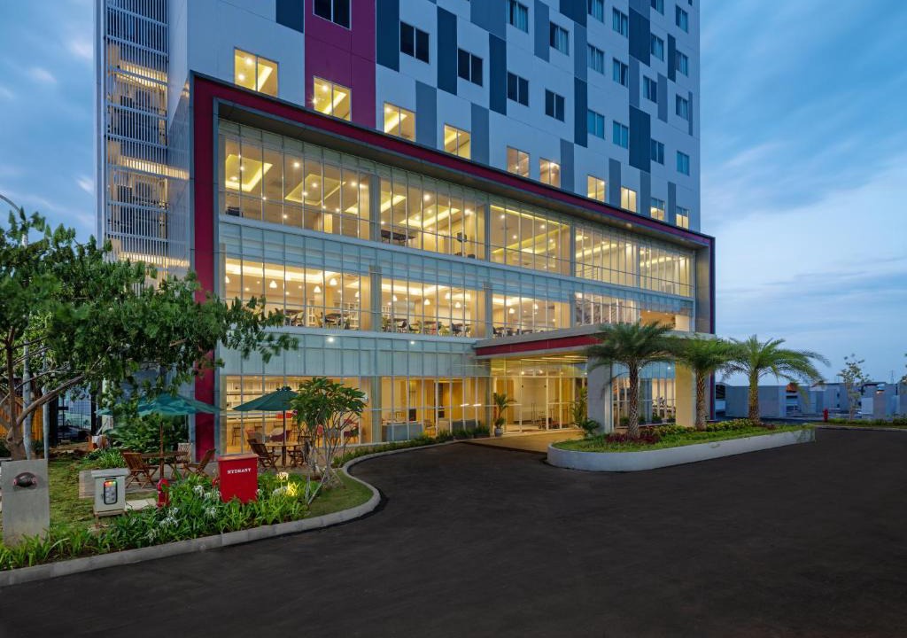 Karawang Hotel | favehotel Karawang