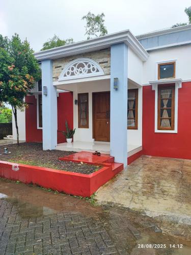 Purwokerto House | Favian Homestay
