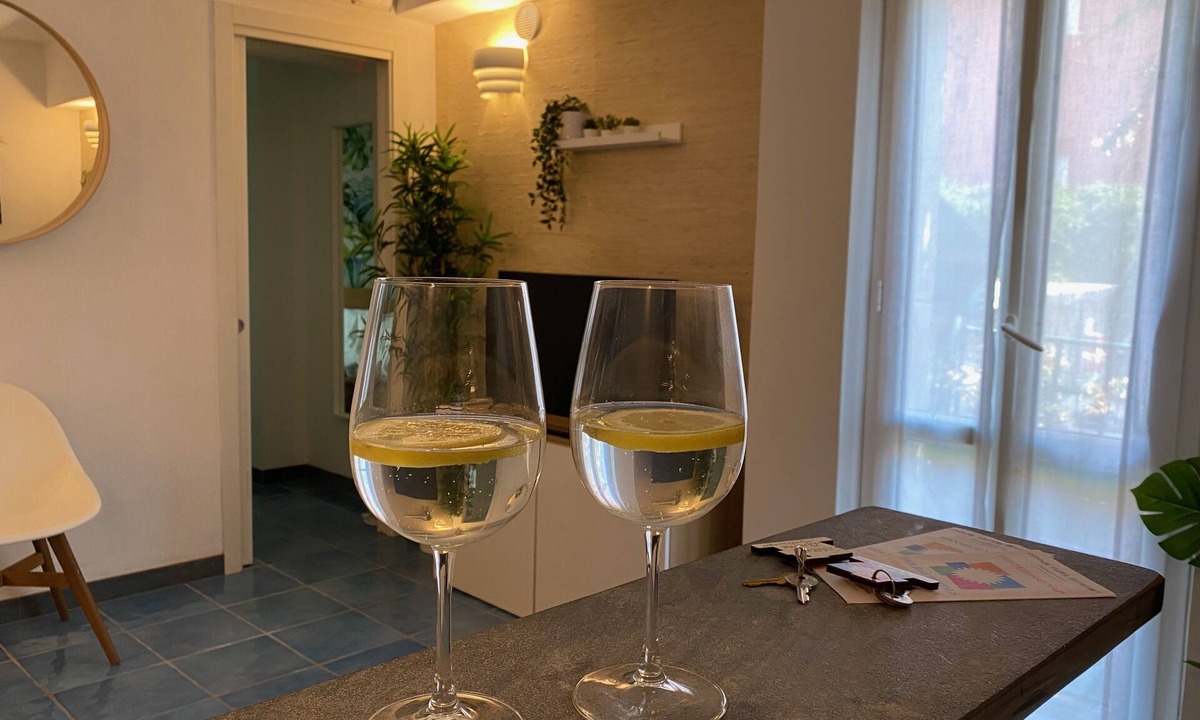 Cinque Terre Apartment | Fetta di Limone Apartment with AC and Patio