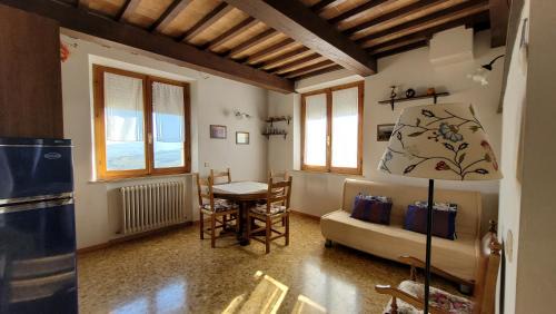 San Quirico d'Orcia Apartment | Finestra sulla val d'Orcia