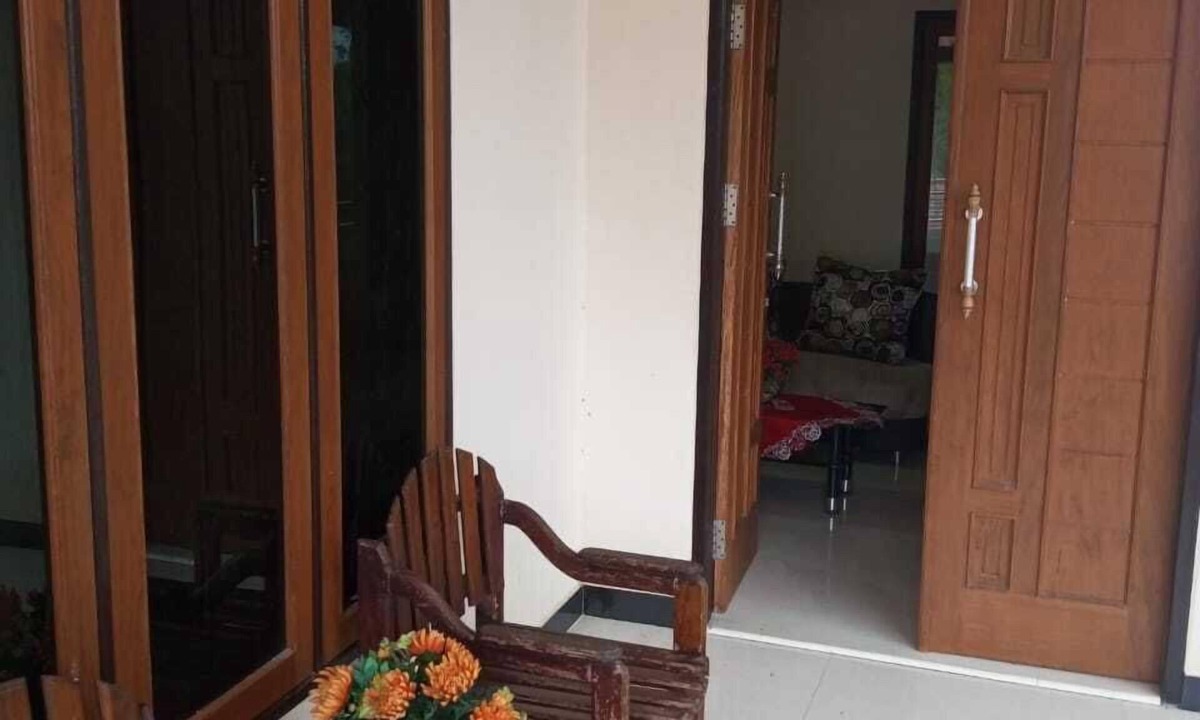 Ambon House | Gloria Guest House