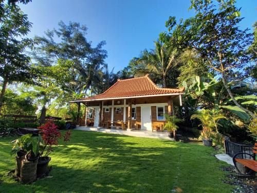 Pakem House | Guest House B