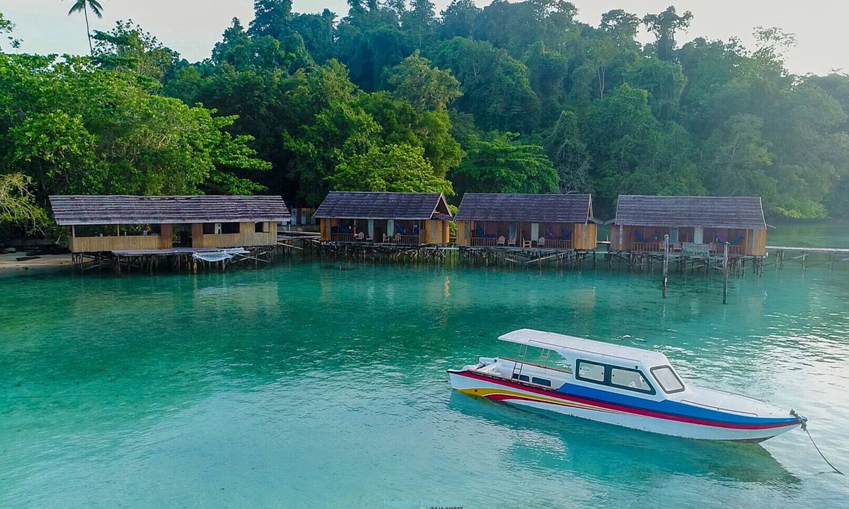 Waisai Hotel | HamuEco Dive Resort Raja Ampat