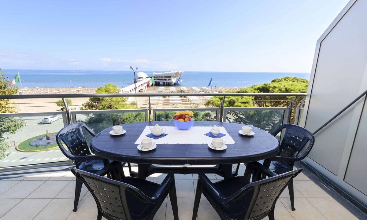 Lignano Sabbiadoro Apartment | Holiday apartment on the promenade