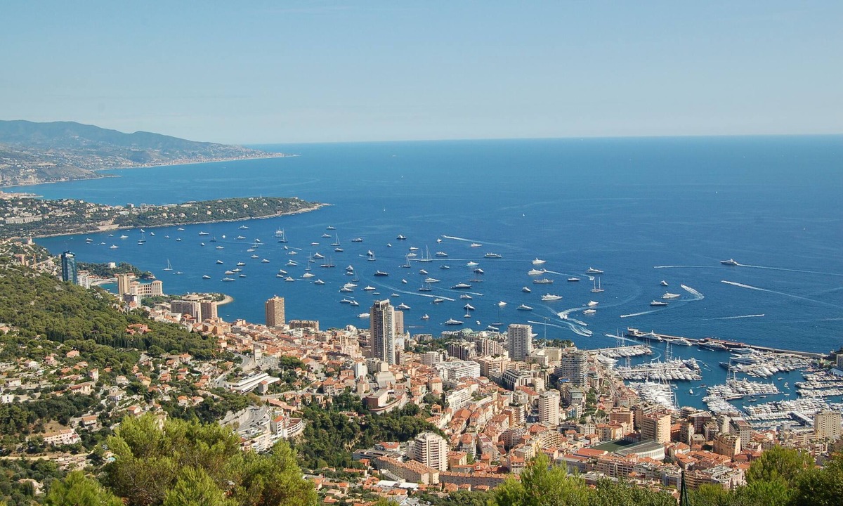 La Turbie Apartment | holiday apartment overlooking Monte Carlo