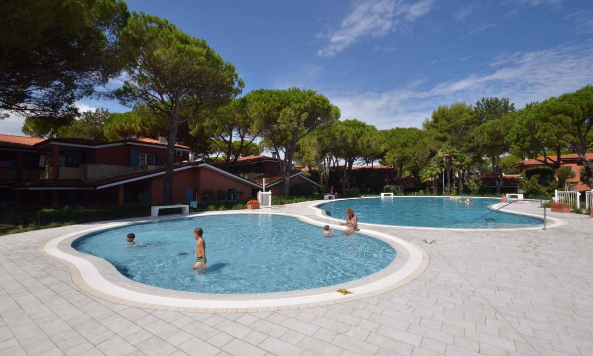 Bibione Apartment | Holiday apartment with air conditioning and balcony