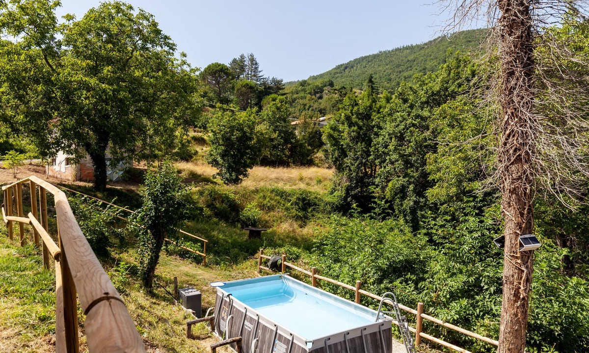 Casola in Lunigiana House | Holiday Home 'The Dormouse - Il Ghiro' with Private Pool and Wi-Fi