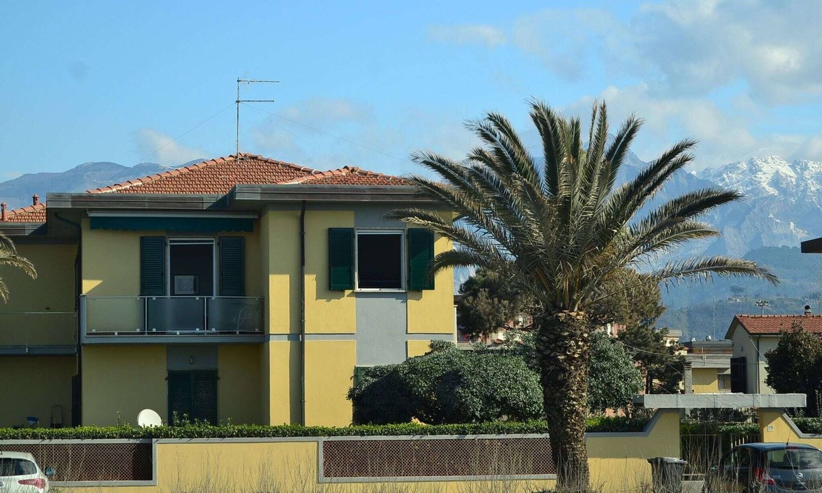 Marina di Carrara House | Holiday Home in Carrara by the Sea