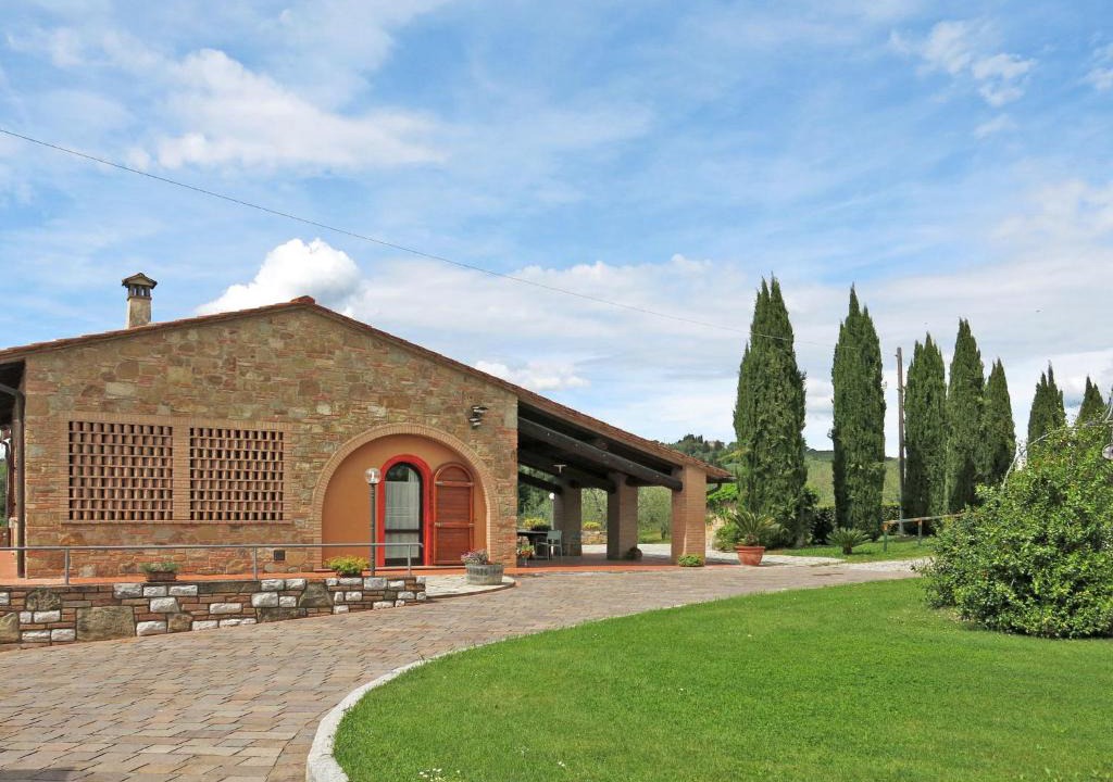Peccioli House | Holiday Home Le Palaie - 'Fienile' by Interhome