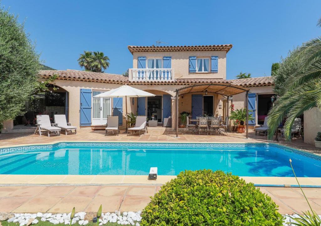 Sainte-Maxime House | Holiday Home Villa Souleyas by Interhome