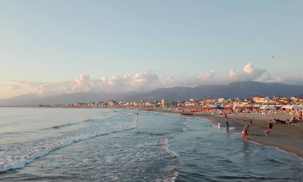 Ex Campo d'Aviazione House | Holiday house Viareggio for 1 - 4 persons with 2 bedrooms - Holiday home