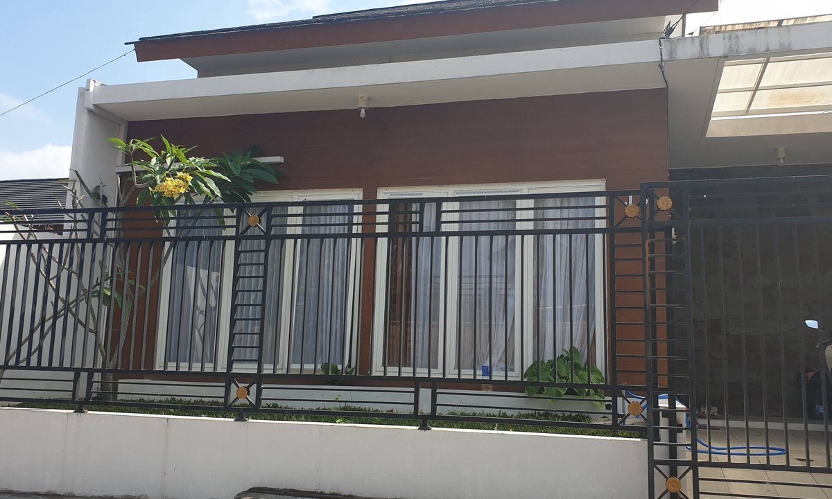 Buwit House | Home greenlot Residence