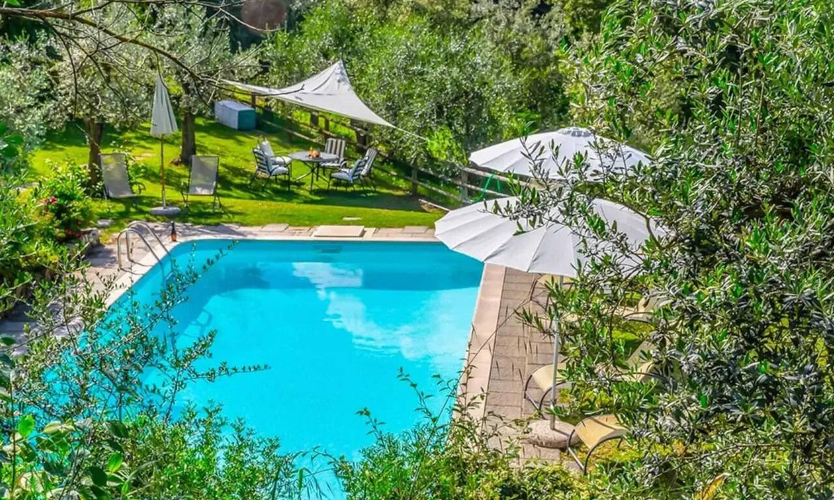 Monte San Savino House | Homerez - Cozy House in Monte San Savino with Pool
