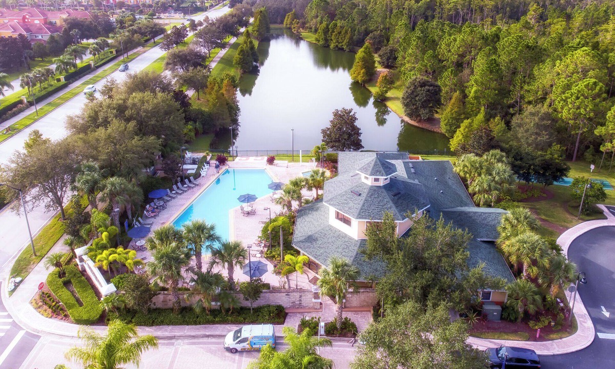Calabria Condo | Homey Nature Escape – Luxury Condo for 6 in Desirable Caribe Cove Resort!