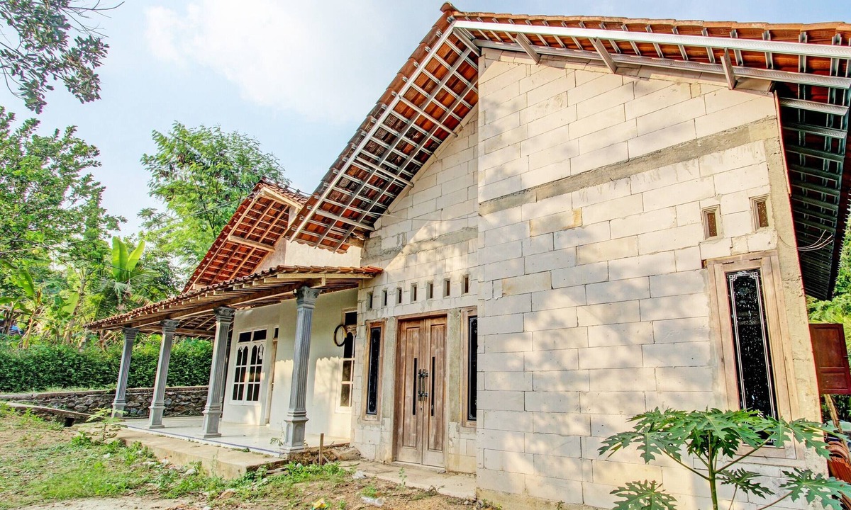 Pati Hotel | Hotel O Agus Kostel SyariahNearWisata Agro Jollong