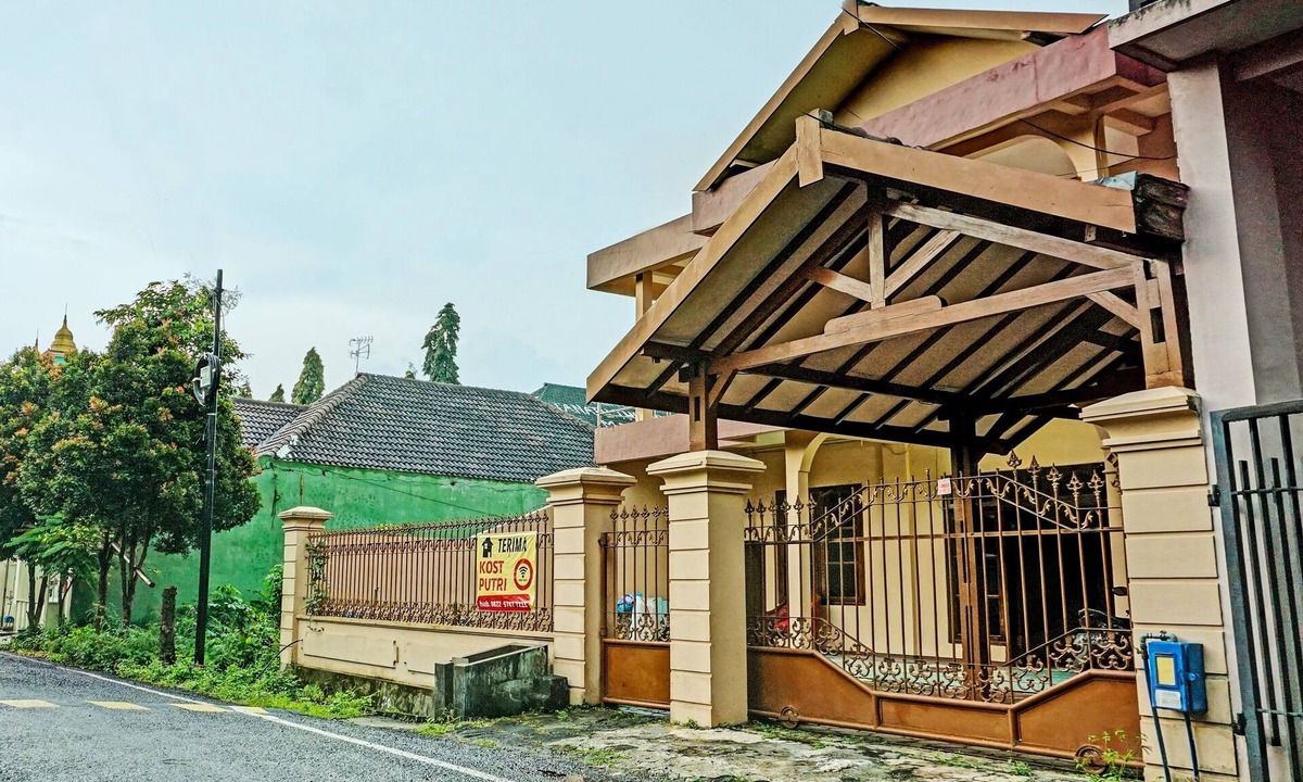Malang Hotel | Hotel O Homestay Simpang Panji Suroso Syariah