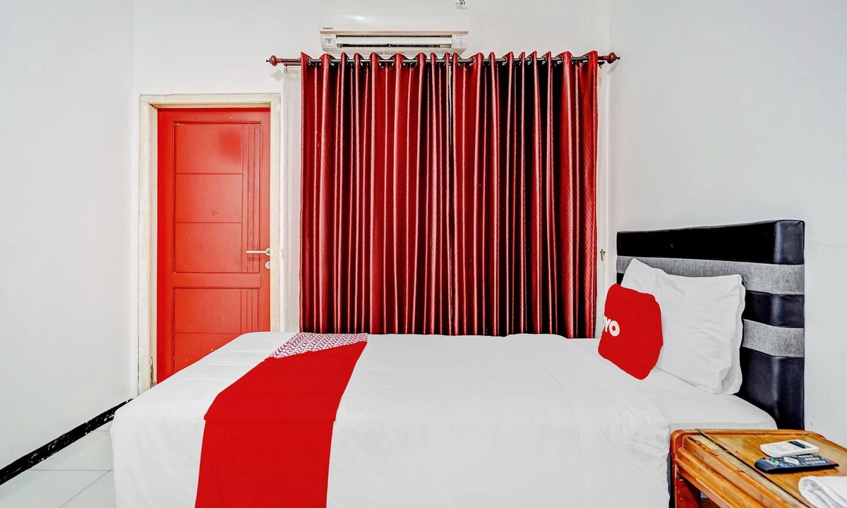 Surabaya Hotel | Hotel O Kalimantan Surabaya Syariah